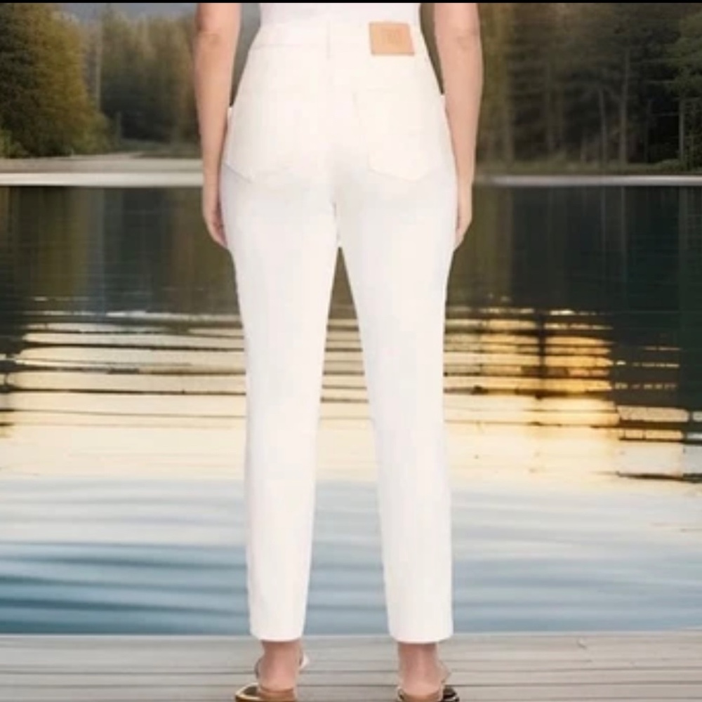 Frye High-Rise Crop Jeans Cuffed Hem Ivory Denim Women's Quick Ship - Picture 6 of 6